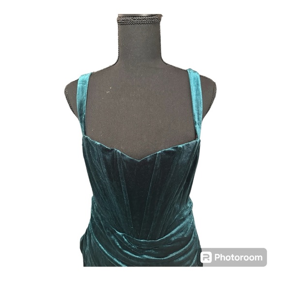 Party dress - Picture 2 of 2